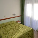 Cristina Hotel 3*