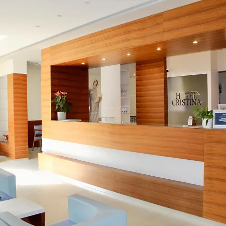 Cristina Otel 3*