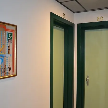 Cristina Hotel