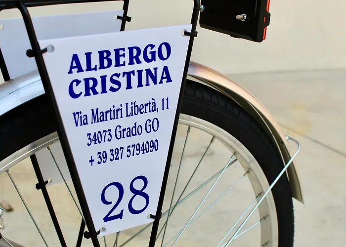 Cristina Ξενοδοχείο 3*