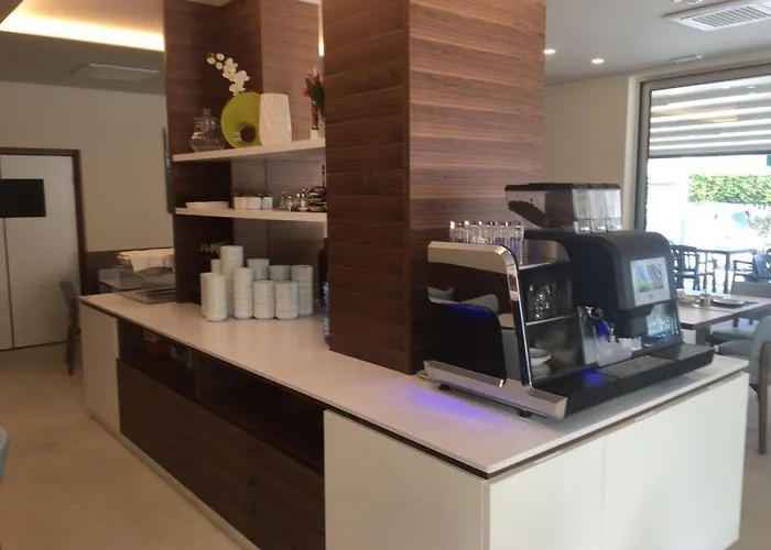 Cristina Ξενοδοχείο 3*