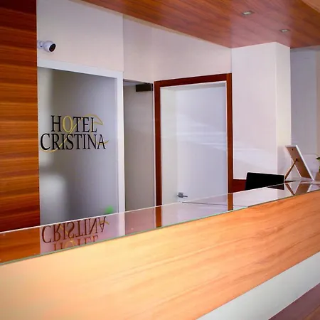 Cristina 3* غرادو